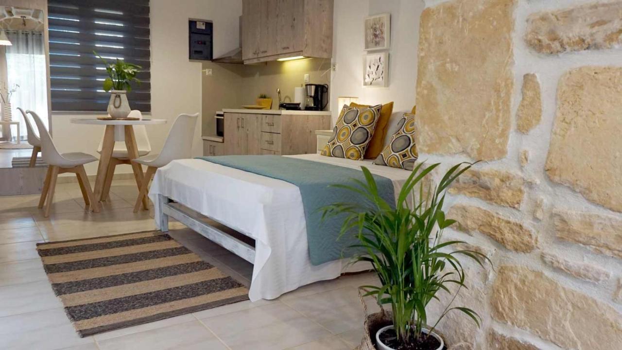 Studio Eleni - Oasis Holiday Houses Кокинос Пиргос Екстериор снимка