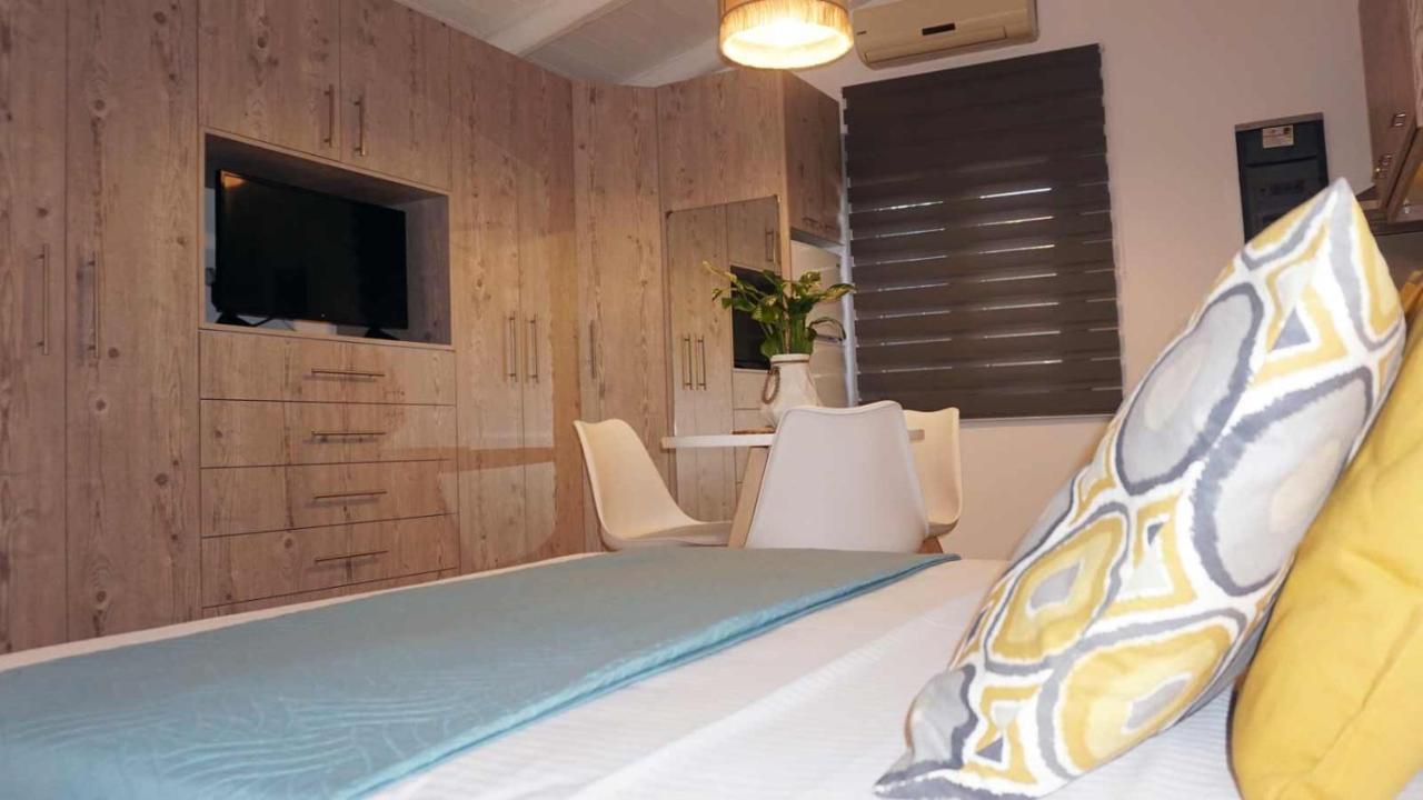 Studio Eleni - Oasis Holiday Houses Кокинос Пиргос Екстериор снимка
