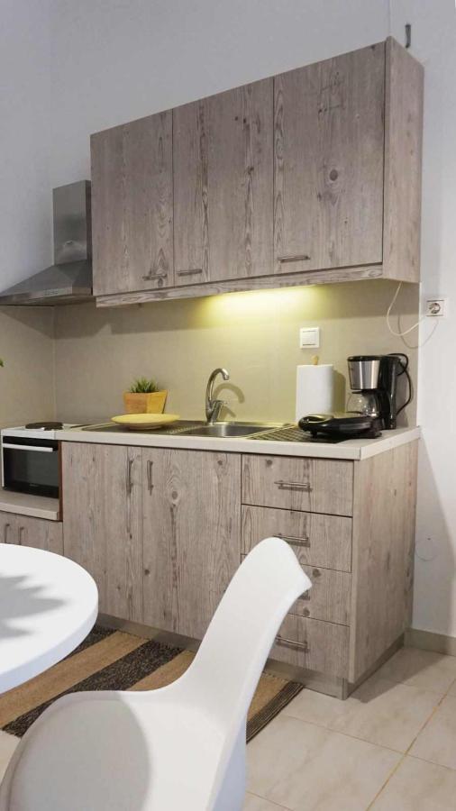 Studio Eleni - Oasis Holiday Houses Кокинос Пиргос Екстериор снимка