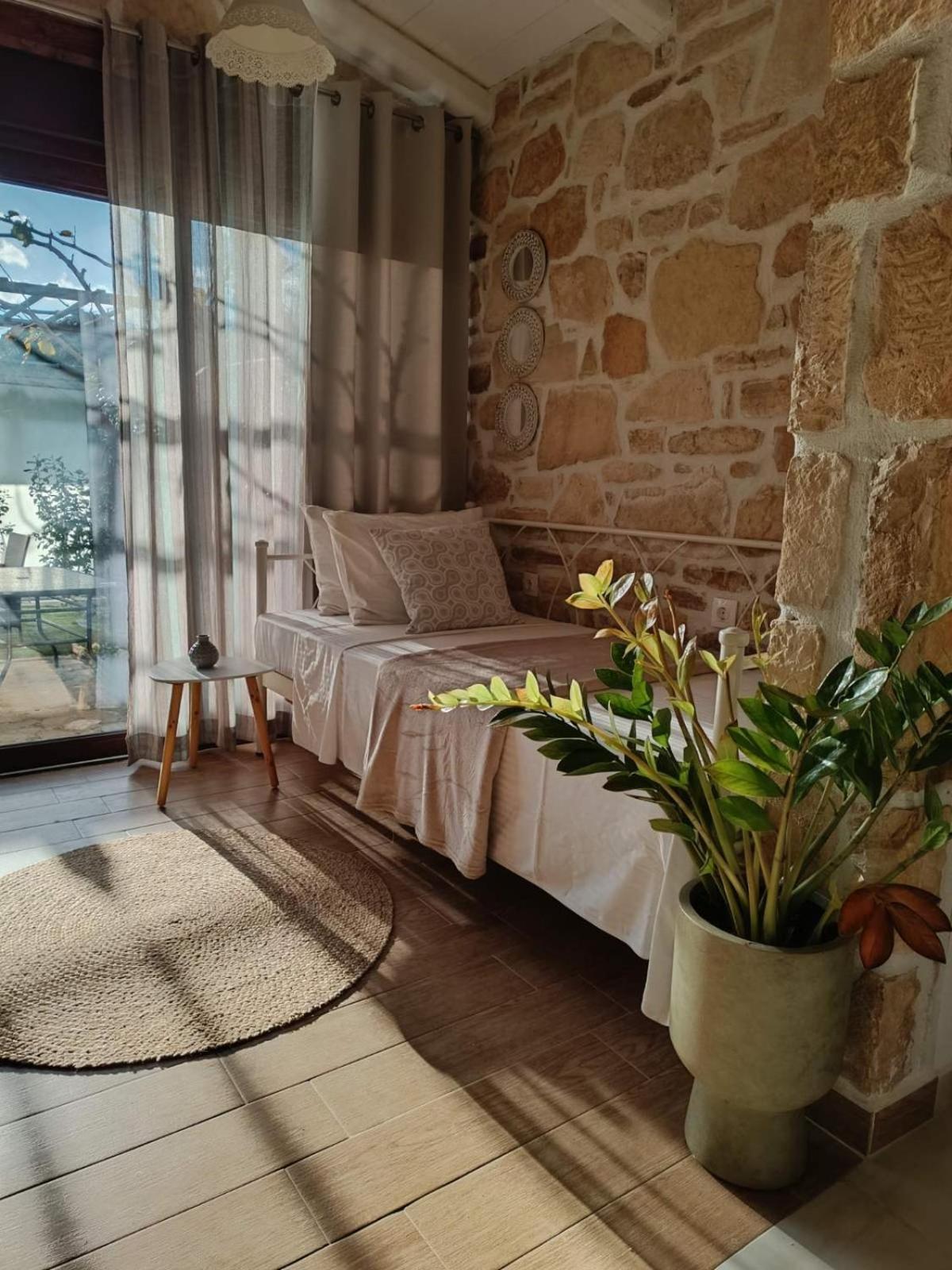 Studio Eleni - Oasis Holiday Houses Кокинос Пиргос Екстериор снимка