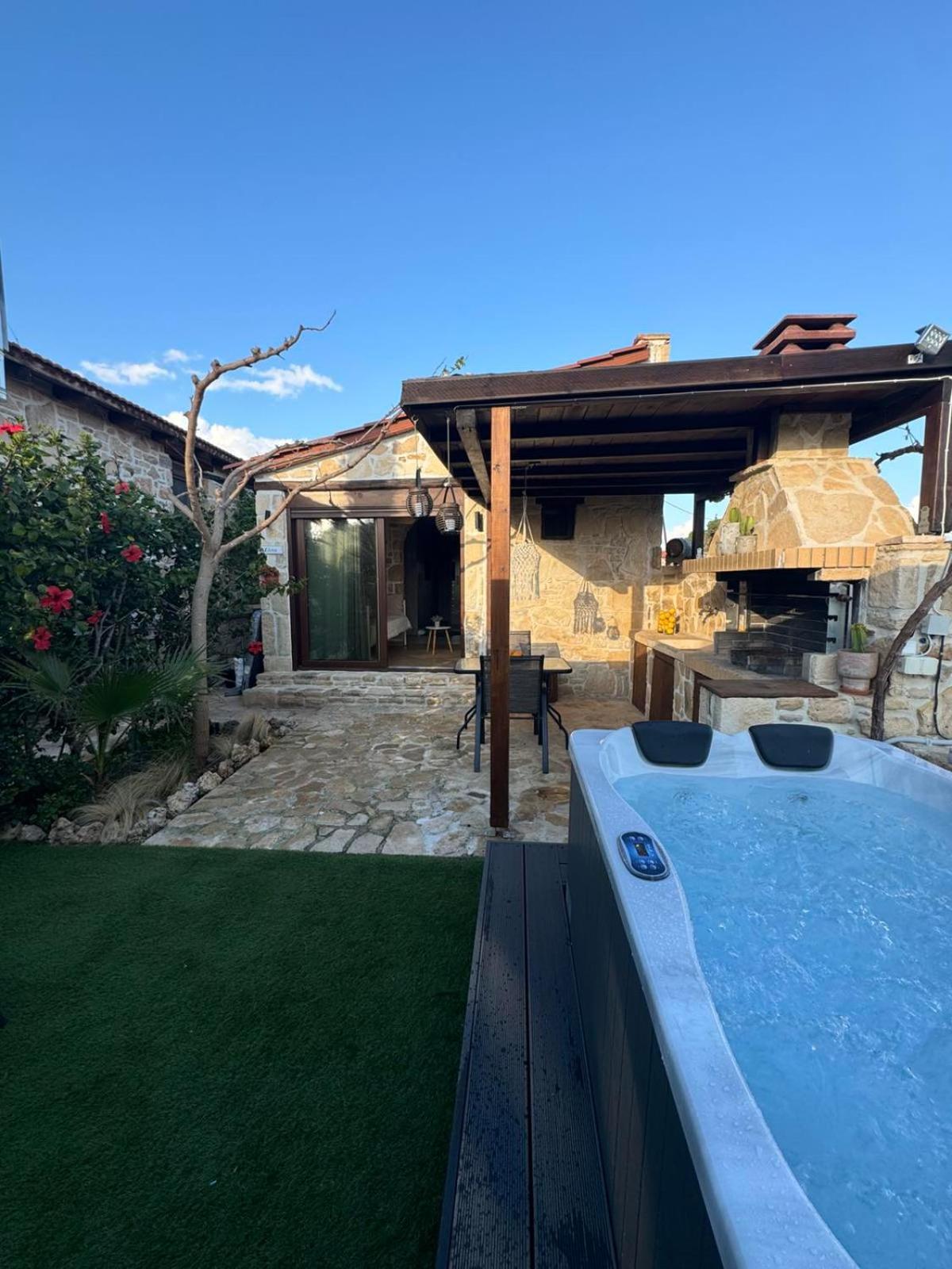 Studio Eleni - Oasis Holiday Houses Кокинос Пиргос Екстериор снимка